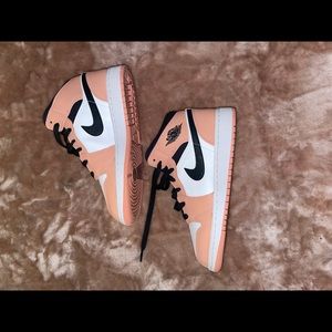 Nike Air Jordan Mids